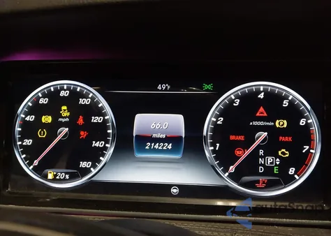 2015 Mercedes-Benz S 550 4Matic z USA, uszkodzony, nr VIN WDDUG8FB4FA161237